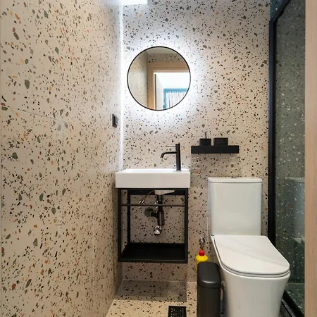 Empyrean Luxury Dorms Hostel